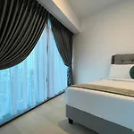 Spacious Living Suites 2 Min To Twin Tower