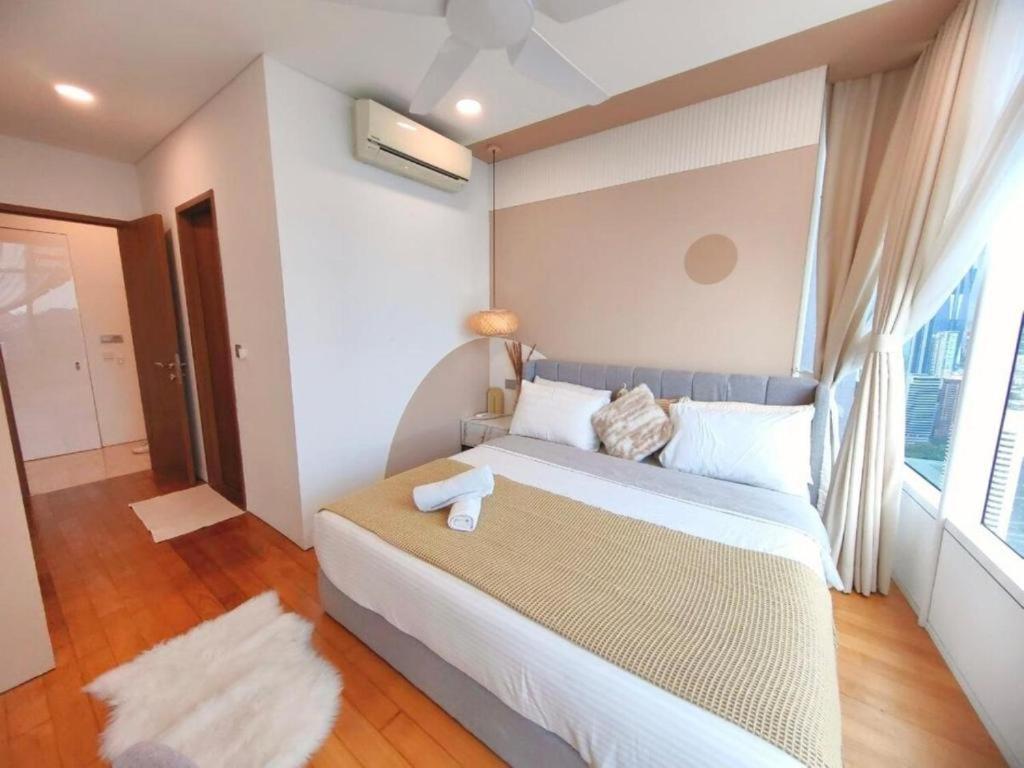 Spacious Living 2 Min To Twin Tower *